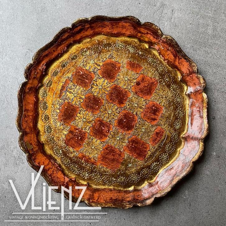 Vintage Florentijns dienblad goudkleurig en roze Italië rond, Huis en Inrichting, Woonaccessoires | Dienbladen, Gebruikt, Overige materialen