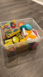 Een bak vol Play-Doh klei en spullen, Ophalen of Verzenden, Gebruikt