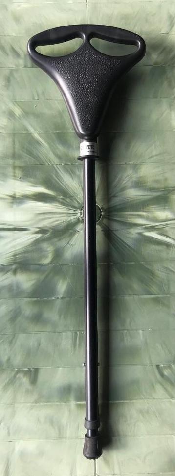 Zitstok / wandelstok met rubberen dop.  beschikbaar voor biedingen