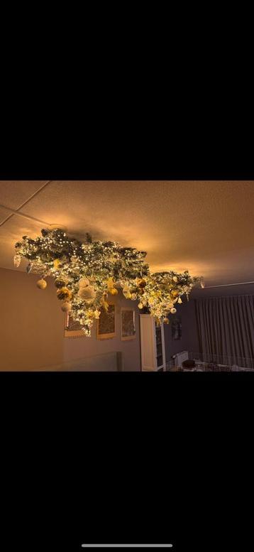 Kerstbomen voor aan het plafond beschikbaar voor biedingen