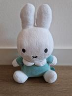 Knuffel Nijntje Miffy blauw groen wit konijn 26 cm K9121, Kinderen en Baby's, Speelgoed | Knuffels en Pluche, Ophalen of Verzenden