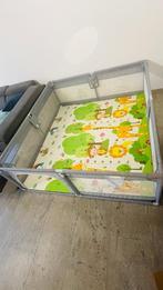 Playpen/Grondbox/ Kinderbox/ Baby boxen/ Speelbox for babies, Ophalen, Zo goed als nieuw, Kunststof