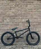 BMX CUSTOM 20.75” FREESTYLE fiets met toponderdelen en pegs, Ophalen, 16 tot 20 inch, Zo goed als nieuw, Voetsteunen