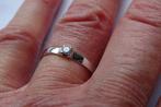 Wit gouden  ring met briljant ., Sieraden, Tassen en Uiterlijk, Ringen, Wit, Nieuw, Ophalen of Verzenden, 17 tot 18