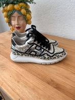 Hogan Sneakers Maat 35,5 (valt als 36), Kleding | Dames, Schoenen, Verzenden, Zo goed als nieuw, Grijs, Sneakers of Gympen