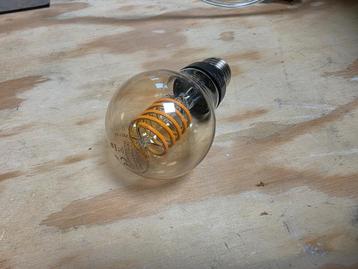 Philips Hue Filament LED lam beschikbaar voor biedingen