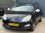 Renault Twingo 1.2 Authentique airco / trekhaak!, Voorwielaandrijving, Twingo, Gebruikt, 4 cilinders