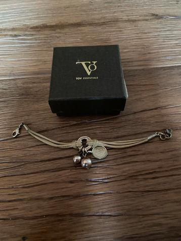 TOV Essentials goudkleurig armbandje met muntje beschikbaar voor biedingen