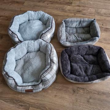 Diverse soorten zachte Kattenmandjes beschikbaar voor biedingen