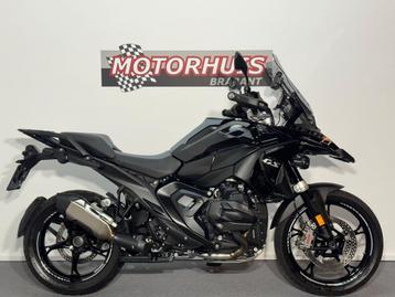 BMW R 1300 GS TRIPLE BLACK (bj 2025) beschikbaar voor biedingen