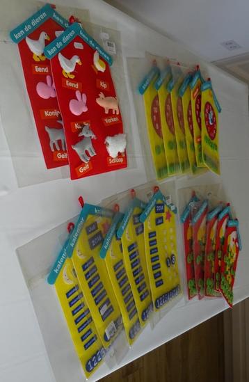 NIEUW Partijtje van 14 stuks wandkleedjes of per stuk om spe beschikbaar voor biedingen