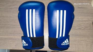 Bokshandschoenen beschikbaar voor biedingen