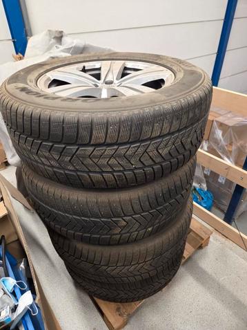 Set winterbanden Audi Q7 Pirelli 255/60 R18 beschikbaar voor biedingen