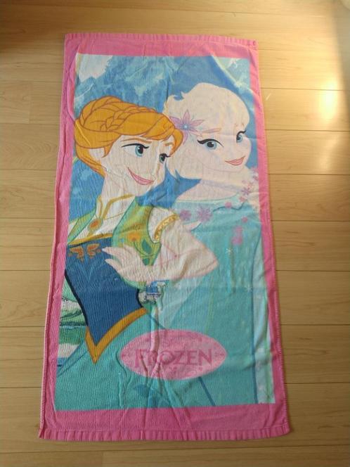 Frozen handdoek twee stuks ideaal voor het strand of zwembad, Huis en Inrichting, Badkamer | Badtextiel en Accessoires, Gebruikt