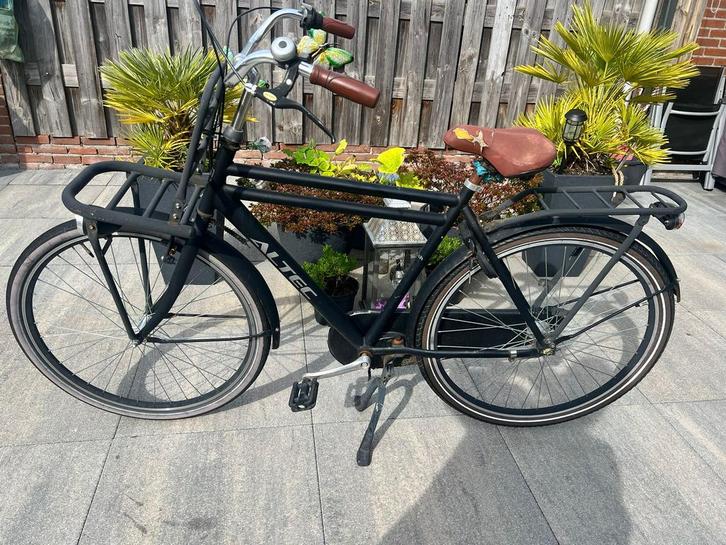 Zwarte Altec transportfiets 28 inch – €100, Fietsen en Brommers, Fietsen | Jongens, Gebruikt, 26 inch of meer, Ophalen