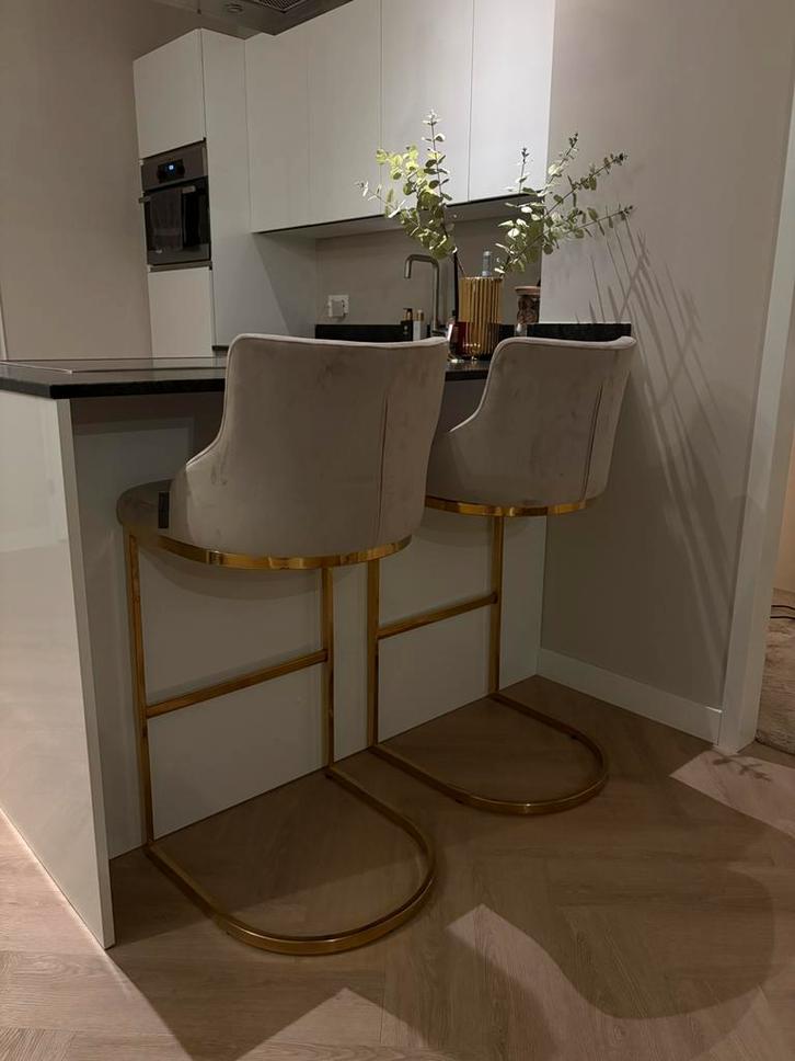 Richmond Interior barkrukken velvet kaki, Huis en Inrichting, Tafels | Sidetables, Zo goed als nieuw, 25 tot 50 cm, 50 tot 100 cm