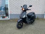 DIKKE VESPA SPRINT S 45KM BROM MAT BLACK 9000KM BJ2015 VOL O, Fietsen en Brommers, Brommers | Tuning en Styling, VESPA, Onbekend