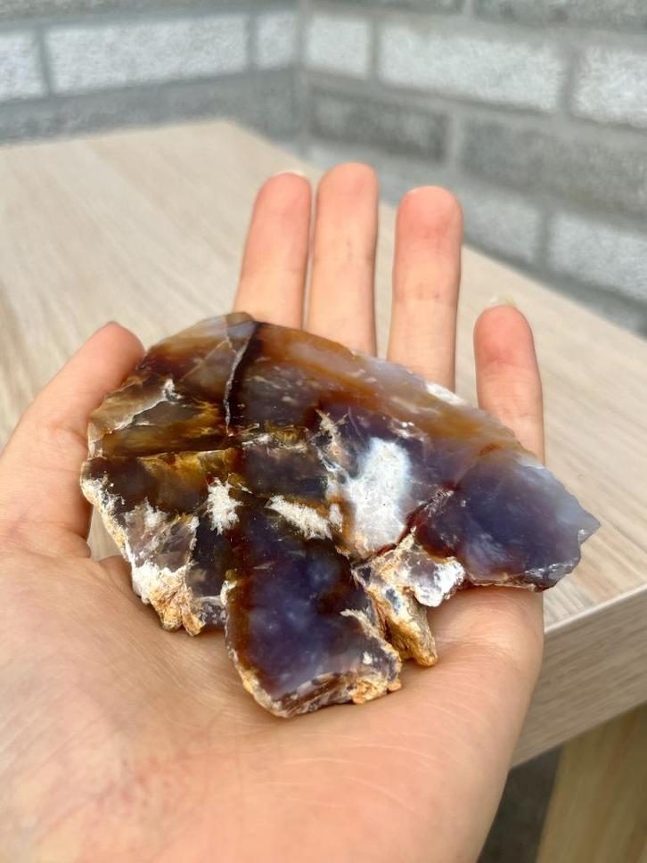 Paarse Chalcedoon Edelsteen/Mineraal, Verzamelen, Mineralen en Fossielen, Mineraal, Ophalen of Verzenden