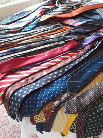 kleding: NOSTALGISCHE STROPDASSEN beschikbaar voor biedingen