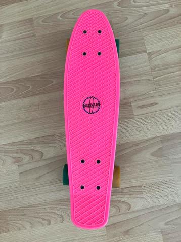 Skateboard roze 