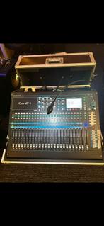Allen & Heath QU-24 Chrome digitale mixer met toebehoren, Muziek en Instrumenten, Mengpanelen, 20 kanalen of meer, Zo goed als nieuw