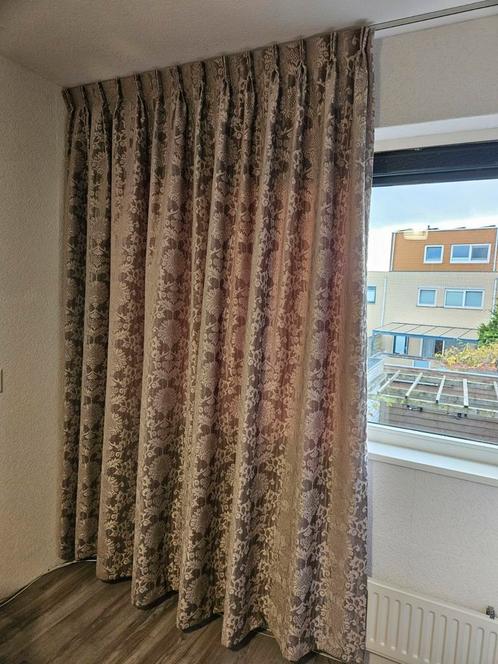 Mooie zware gordijnen 2 delen totaal 291x 238 cm barokprint, Huis en Inrichting, Stoffering | Gordijnen en Lamellen, Gebruikt