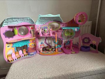 Littlest petsshop huis met 6 bijbehorende dieren beschikbaar voor biedingen
