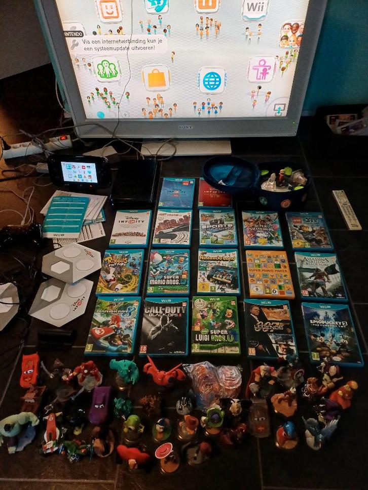 Compleet nintendo wii u pakket, Spelcomputers en Games, Spelcomputers | Nintendo Wii U, Zo goed als nieuw, Met 1 controller, Met games