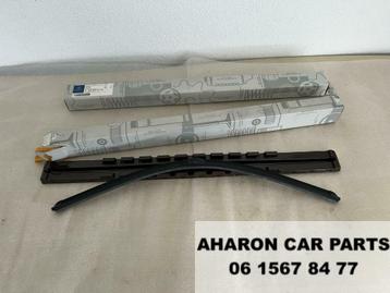 W204 W207 Ruitenwissers A2048200245 Nieuw Mercedes C klasse beschikbaar voor biedingen