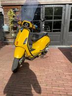 Vespa sprint, Fietsen en Brommers, Scooters | Vespa, Benzine, Maximaal 45 km/u, 50 cc, Gebruikt