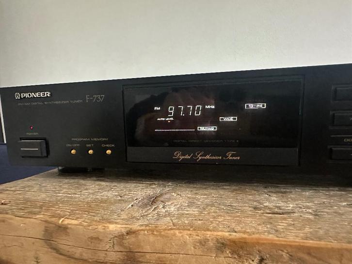 Digital Tuner PIONEER F-737 - Vintage, Audio, Tv en Foto, Tuners, Zo goed als nieuw, Ophalen of Verzenden