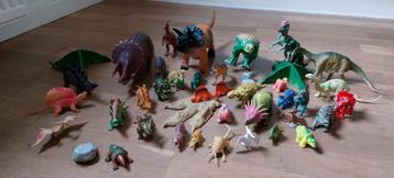 Verzameling dinosaurussen  beschikbaar voor biedingen