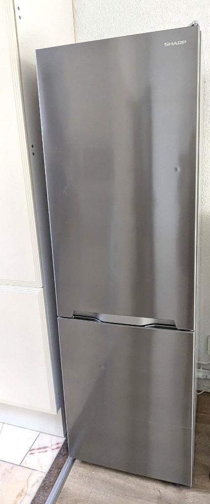 Sharp Koelvriescombinatie - RVS, Witgoed en Apparatuur, Koelkasten en IJskasten, Gebruikt, Met aparte vriezer, 200 liter of meer