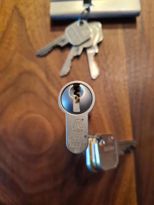 Cilinderslot 35mmx45mm SKG**, Doe-het-zelf en Verbouw, Hang- en Sluitwerk, Zo goed als nieuw, Slot, Rvs, Ophalen of Verzenden