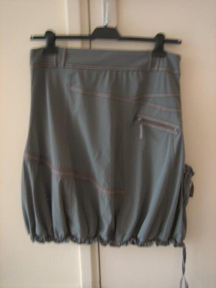 Zeer mooi speels grijs ballonrokje SAO PAULO 42 snazzeys, Kleding | Dames, Rokken, Nieuw, Maat 42/44 (L), Grijs, Onder de knie