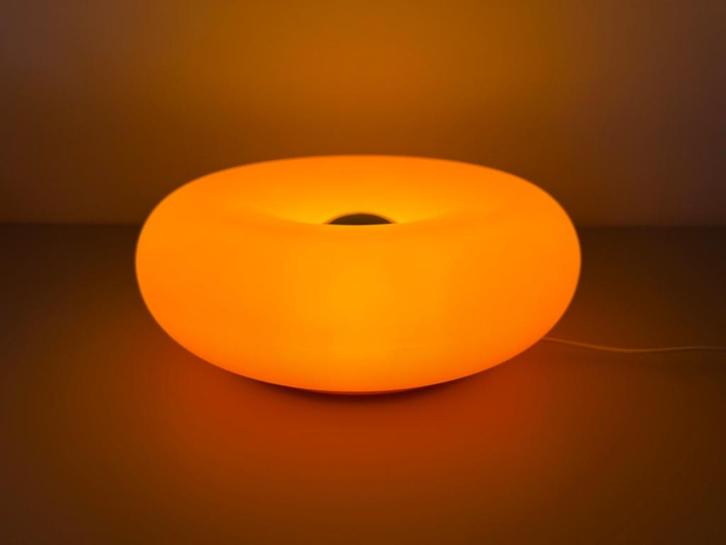 OrbitGlow – Oranje LED-lamp met kabel, Huis en Inrichting, Lampen | Tafellampen, Nieuw, Minder dan 50 cm, Kunststof, Verzenden