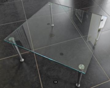 Moderne glazen bijzettafel / salontafel, aluminium pootjes beschikbaar voor biedingen