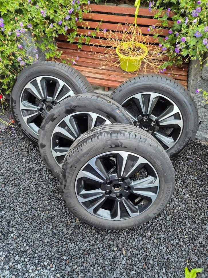 Complete Wielen Set Suzuki Vitara 2020, Auto-onderdelen, Banden en Velgen, Banden en Velgen, Zomerbanden, 17 inch, 215 mm, Personenwagen