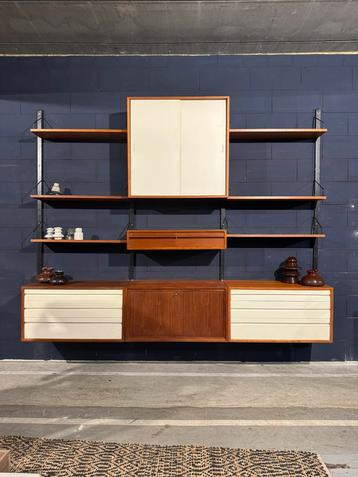 Poul Cadovius by Royal System vintage modulair wandsysteem beschikbaar voor biedingen
