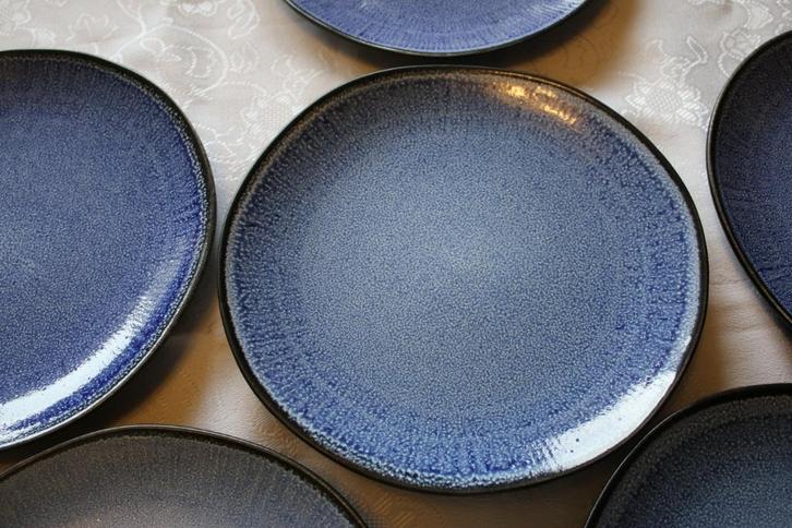 6 mooie nieuwe ontbijtborden blauw VIBE Saint Tropez, Huis en Inrichting, Keuken | Servies, Nieuw, Bord(en), Overige stijlen, Aardewerk