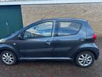 Toyota Aygo 1.0 12V Vvt-i 5DRS 2008 Grijs, Voorwielaandrijving, Euro 5, Stof, Elektrische ramen