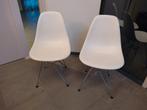 Twee witte Vitra Eames dsr stoelen, Twee, Ophalen of Verzenden, Wit, Zo goed als nieuw