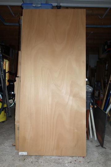 Plaat multiplex 199,5 x 88.5 x 4 beschikbaar voor biedingen