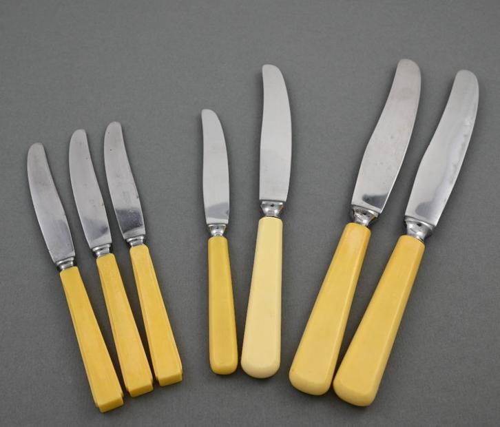 7x messen faux-ivoren / bakelieten heften /3x-2x-1x-1x /Gero, Huis en Inrichting, Keuken | Bestek, Gebruikt, Los bestek, Overige materialen