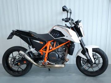 KTM KTM 690 DUKE (bj 2014) beschikbaar voor biedingen