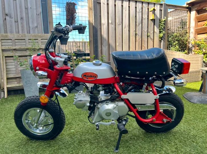 Honda monkey replica z50a, Fietsen en Brommers, Brommers | Honda, Zo goed als nieuw, Overige modellen, Ophalen