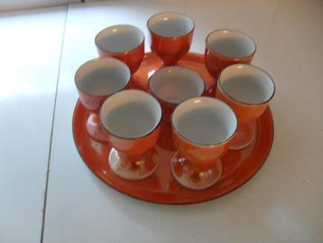 vintage eierdopjesset met zoutvaatje op plateau beschikbaar voor biedingen