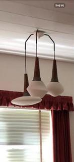 Vintage Hanglamp (3voudig) met Teak en Opaalglas, Huis en Inrichting, Lampen | Hanglampen, Ophalen, Gebruikt, Glas, Minder dan 50 cm