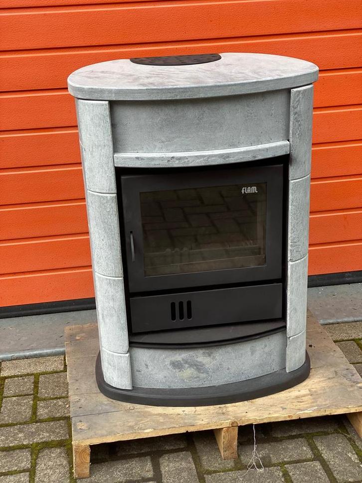 Flam 'Milo' houtkachel speksteen ZGAN, Huis en Inrichting, Kachels, Zo goed als nieuw, Vrijstaand, Houtkachel, Hout, Ophalen