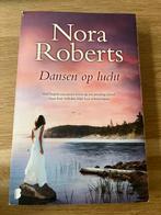 Boek Nora Roberts Dansen op de lucht, Gelezen, Ophalen of Verzenden, Nederland, Nora Roberts